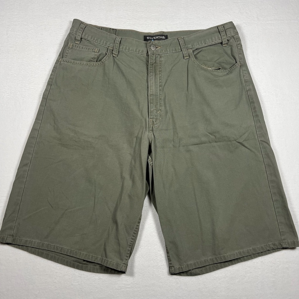 Vintage Y2K Levis Silvertab Army Green Baggy Shorts Mens Size 38 12.5” Inseam